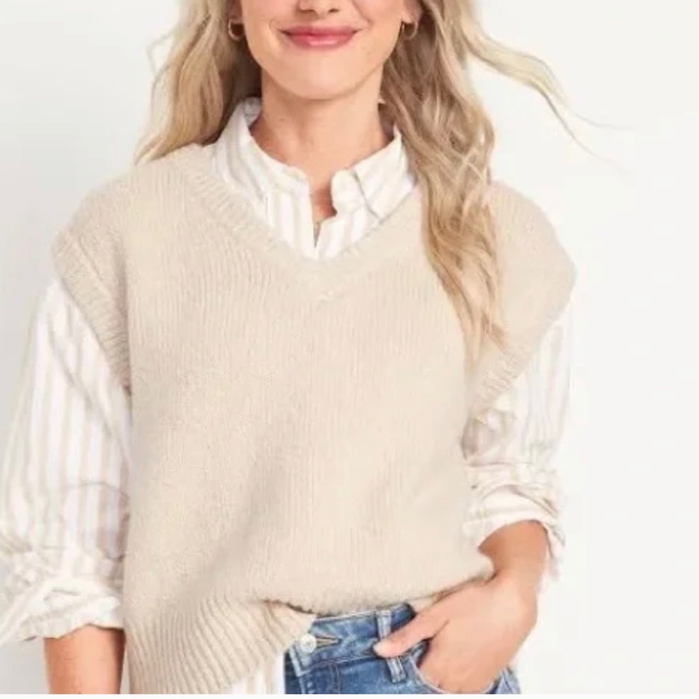 Knit sweater vest